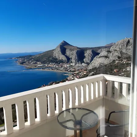 Pere Apartment Omis Exterior photo